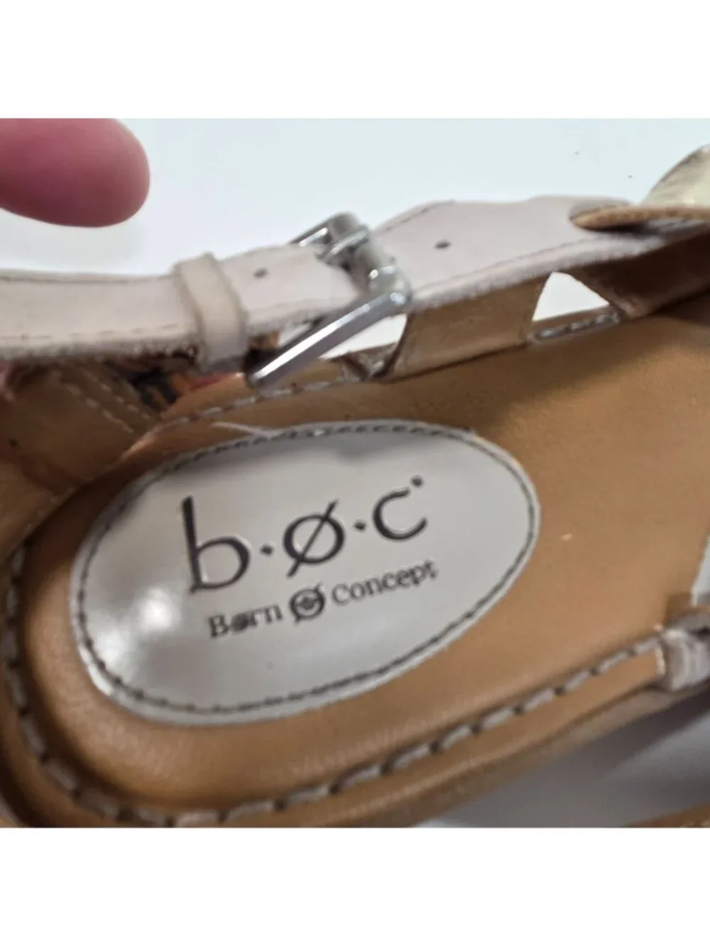 b.o.c. Lowery Cream Gold Leather Sandals Boho Coastal Minimalist Size 10